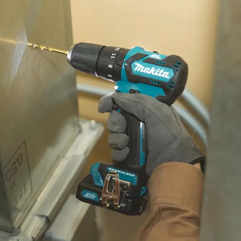 Дрель аккумуляторная ударная MAKITA HP332DWAE